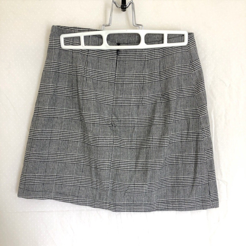 Skirt - Picture 2 of 3